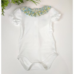 Conjunto Silvia-Ranita y body bebé.